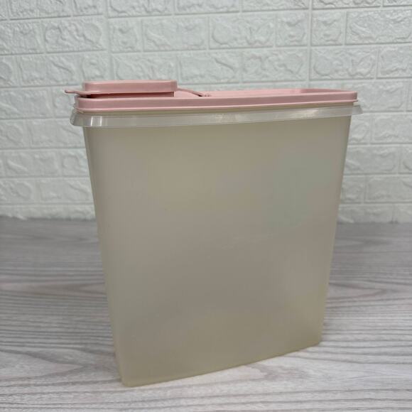 Tupperware Vtg Store N Pour Super Cereal Keeper Pink White Large Flip Top Lid - Picture 1 of 7